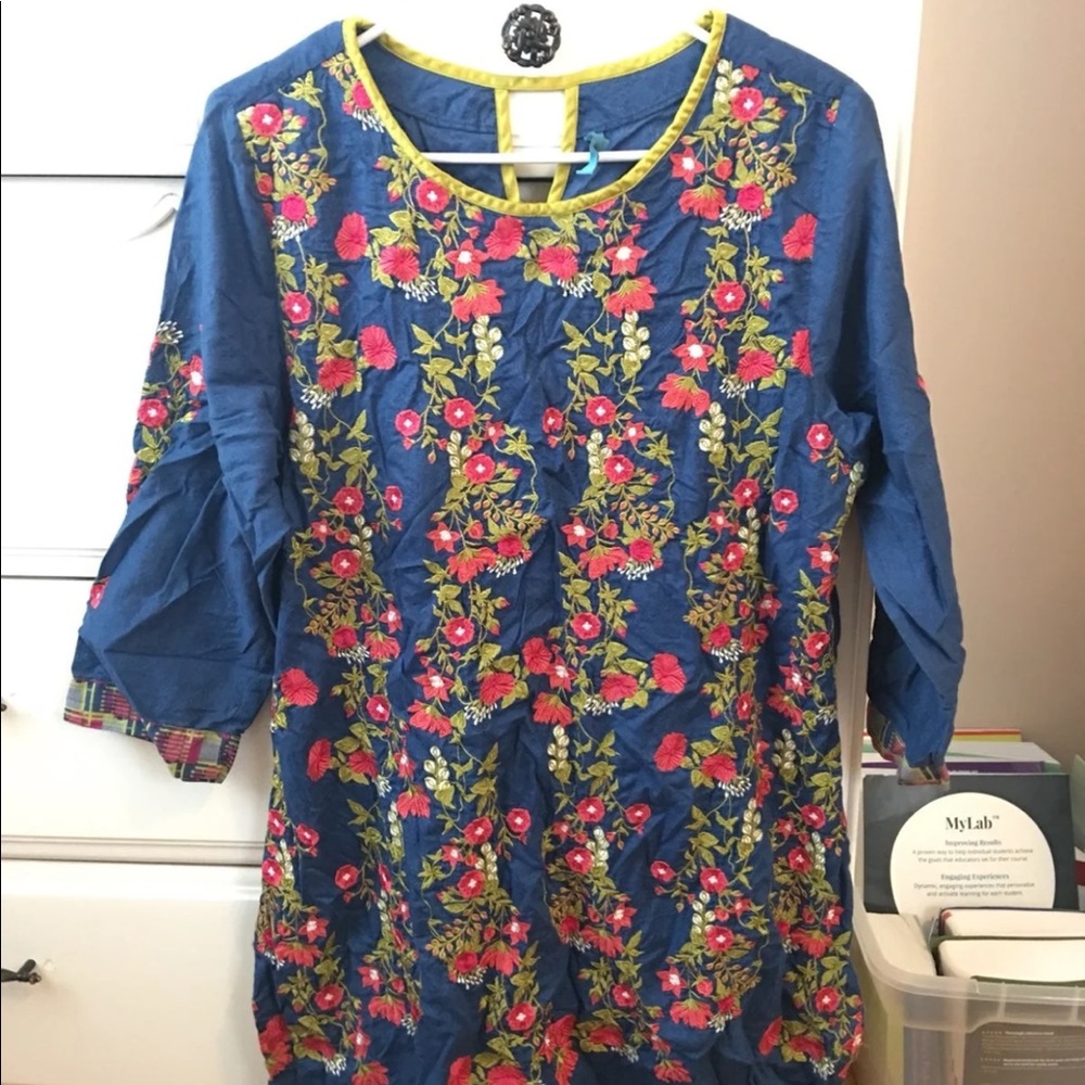 Pakistani designer Kurta